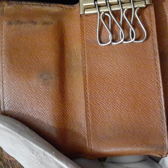 LOUIS VUITTON KEYCHAIN VINTAGE - Picture 9 of 13
